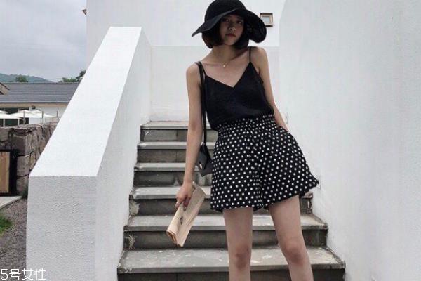 短裤怎么穿显瘦 最时髦的选择
