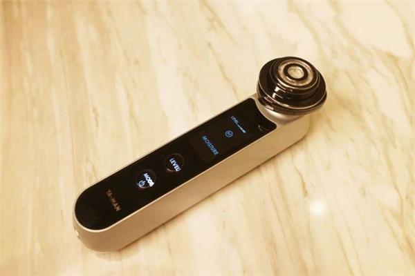 美容仪在面膜前用还是在面膜后用 美容仪正确的使用方法和步骤