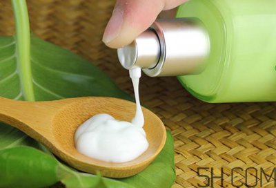 ​百雀羚水嫩倍现保湿精华乳液怎么样_好用吗
