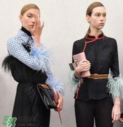 prada ribbon正品多少钱？普拉达舌头包专柜价格