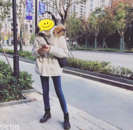 收腰羽绒服搭配图片 怎样穿羽绒服不臃肿