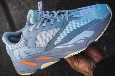​yeezy 700 inertia什么时候发售 实物首次曝光