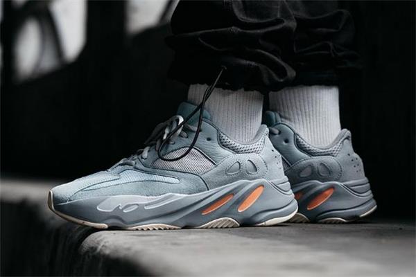 yeezy 700 inertia什么时候发售 实物首次曝光