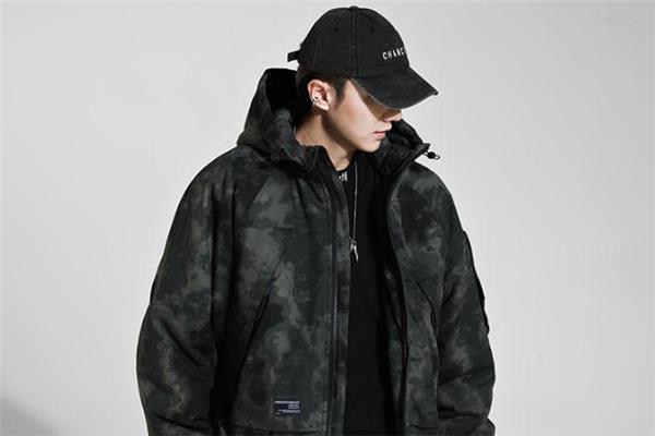 男生冬天穿什么外套好看 冬天男生穿什么外套最帅