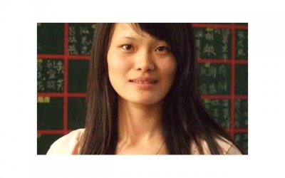​丈夫一年不碰妻子，还背着妻子和别的女人相亲，丈夫：都是你逼