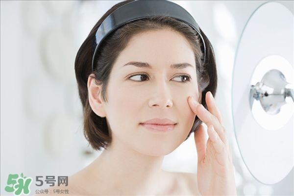 换季皮肤干燥起皮怎么办?春天换季皮肤干燥