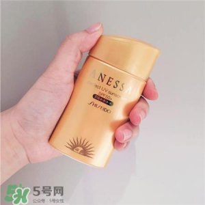 ​安耐晒会闷痘吗?安耐晒适合油皮吗?