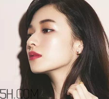 枫叶妆怎么画  枫叶妆画法步骤