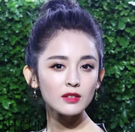 枫叶妆怎么画  枫叶妆画法步骤