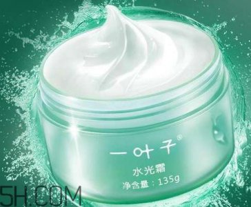 ​水光霜和素颜霜的区别 水光霜和素颜霜哪个好