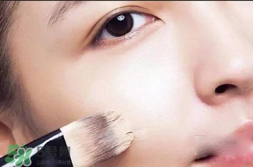 粉底液可以涂在眼部吗？粉底液涂在眼部有什么危害？