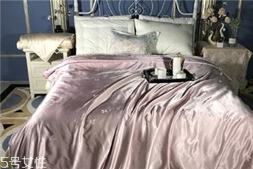 蚕丝被冬天盖几斤最合适 根据地区选择