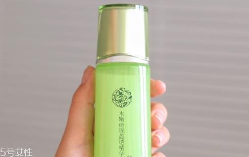 爽肤水有沉淀能用吗？