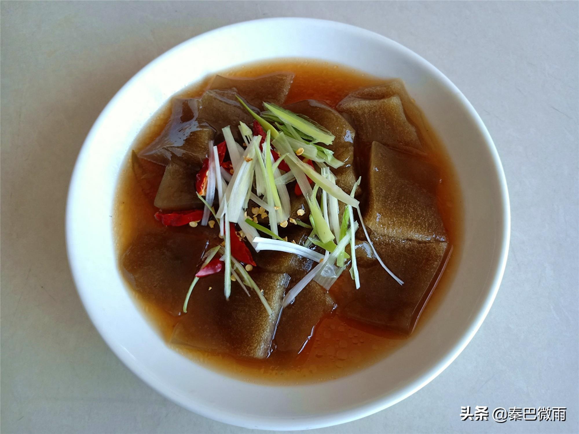 秦岭里生长的这种植物，嫩叶可制作成“神仙豆腐”，你吃过没有？