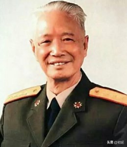 ​解放军首对父子上将，父曾是粟裕的参谋长，儿子任第二炮兵政委