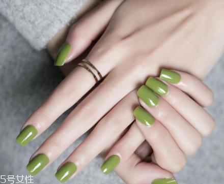 纯色显手白指甲油颜色 除了焦糖色你还有它们