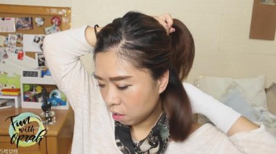​扎马尾怎么带发带 怎么用发带扎马尾