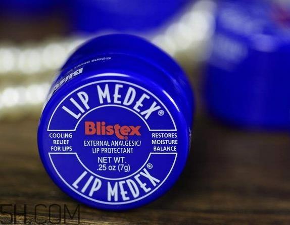小蓝罐唇膏正品多少钱？小蓝罐唇膏怎么涂抹？
