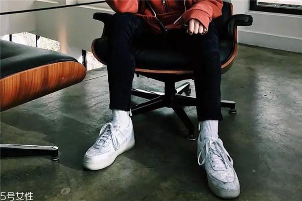 耐克af1白丝绸怎么洗 打理方式很关键