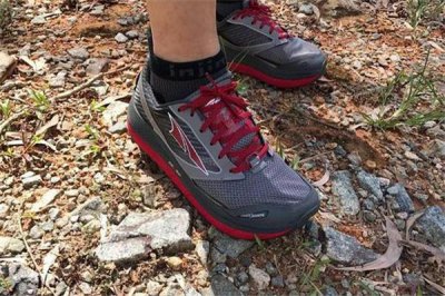 ​越野跑鞋和登山鞋区别 保护性不同