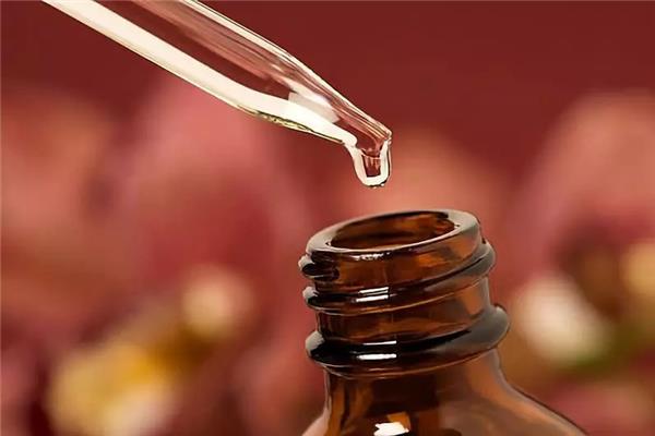 玫瑰精油会导致皮肤变黑吗 玫瑰精油怎么使用效果最好