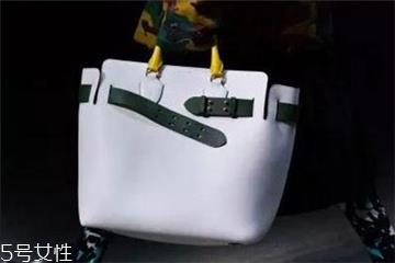 burberry the belt尺寸多大？巴宝莉贝尔特包有哪几种尺寸？