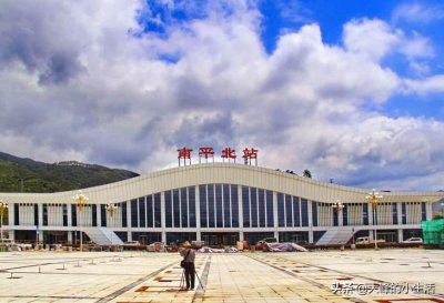 ​中国铁路线路之南龙铁路，看看沿线都有哪些车站？