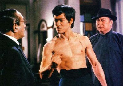 ​李小龙到底是怎么死的？答案让人难以置信！心疼泪奔无奈
