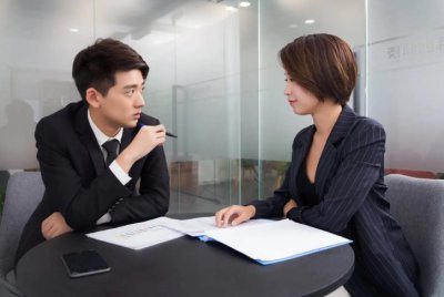 ​“凭什么要受气”，上海一女上司扇下属巴掌，大学生却“破防”了