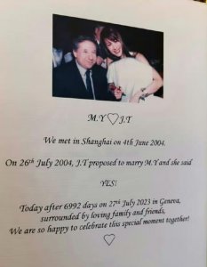 ​61岁杨紫琼官宣结婚，与77岁男友举办婚礼，现场画面曝光奢华贵气