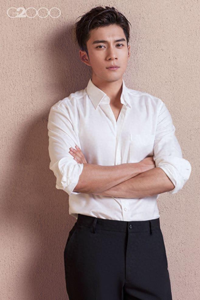 《人生若只如初见》韩东君高清壁纸——这身材，看了得流口水了！