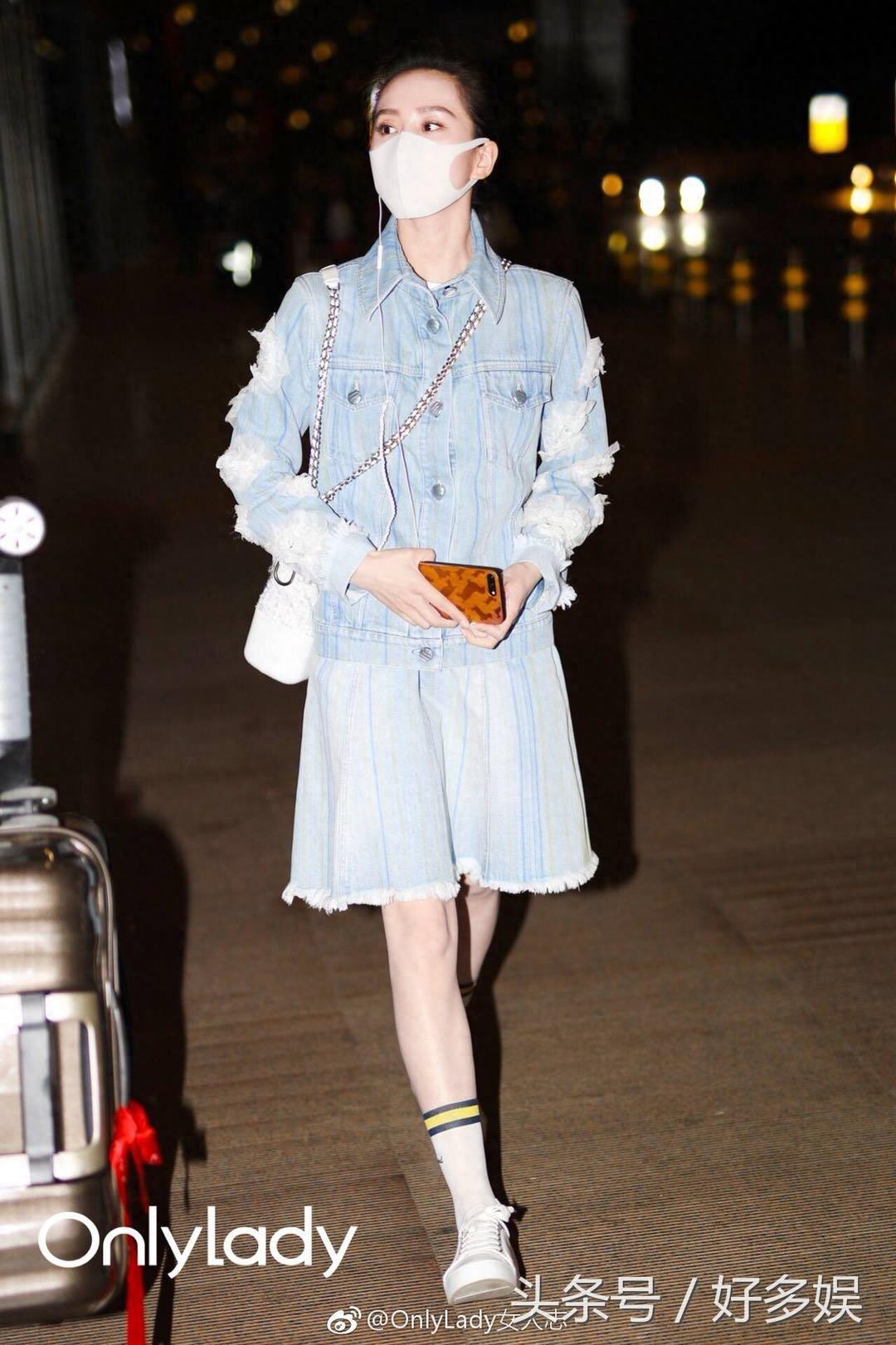 刘诗诗又换发型更少女！拖着箱子现身机场气质出众！似高中少女