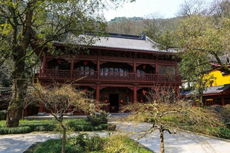 永福寺，有1600多年历史，杭州市佛教界恢复的规模最大的寺院之一