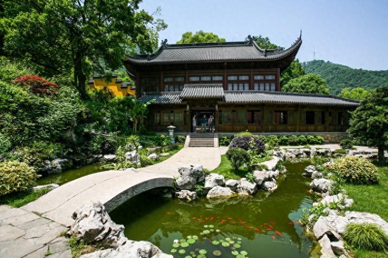 永福寺，有1600多年历史，杭州市佛教界恢复的规模最大的寺院之一