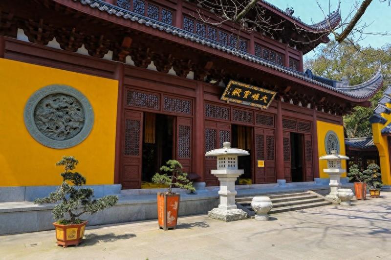 永福寺，有1600多年历史，杭州市佛教界恢复的规模最大的寺院之一