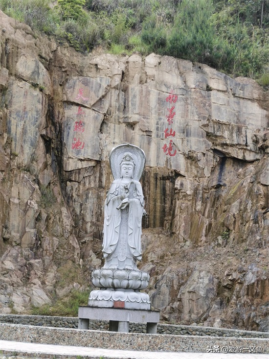 历史名山，佛教圣地，福建龙岩市永定区的南华山，曾为东南第一寺