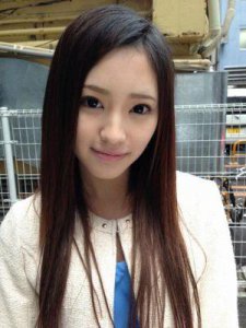 ​桃谷绘里香的魅力与才华揭秘