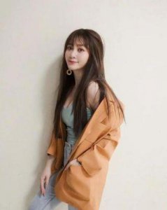 ​吉克隽逸勇敢发言引热议，期待李玖哲表演展现谦逊态度