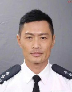 ​TVB忠臣黄德斌：虽不被重视，却甘愿坚守30年“金牌绿叶”之路