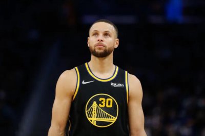 ​NBA总决赛第四场勇士客场取胜！库里单场40分10篮板，联盟历史第五位后卫