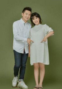 ​筷子兄弟肖央妻子怀二胎，孕态明显