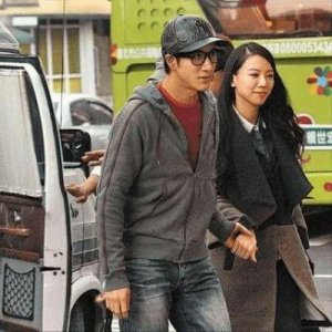​王力宏李靓蕾互殴式离婚落幕，高知夫妻公开撕扯令人咋舌