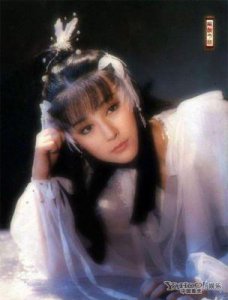 ​潘迎紫：台湾最美女版小龙女，为爱息影却遭丈夫背叛，离婚后独身40年