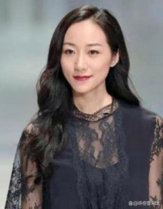​揭秘韩雪隐婚丈夫的真实身份，相差18岁的恋情令人惊讶