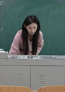​于正签约河南高校教师？本人回应：“9月份离职的员工名单”