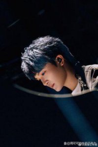 ​周深的女声是否天生具有？他一直以来都是这样的音色吗？