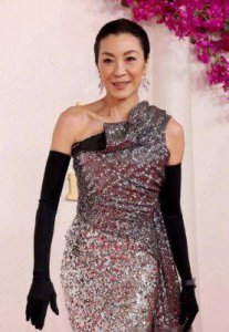 ​《头奖》好莱坞首映：奥卡菲娜赵喜娜刘思慕闪耀亮相