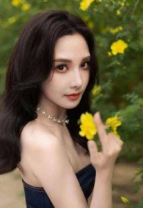 ​彭小苒个人详细情况曝光，她都有过哪些名字呢？