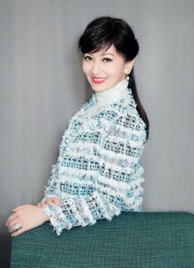 ​出轨被捉在床的十位明星，因出轨有被丈夫毒打的，国民妈妈也出轨