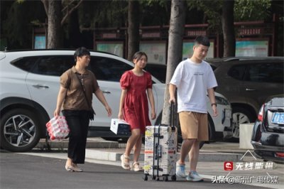 ​你好，新学期：今天，衢州三中开学啦